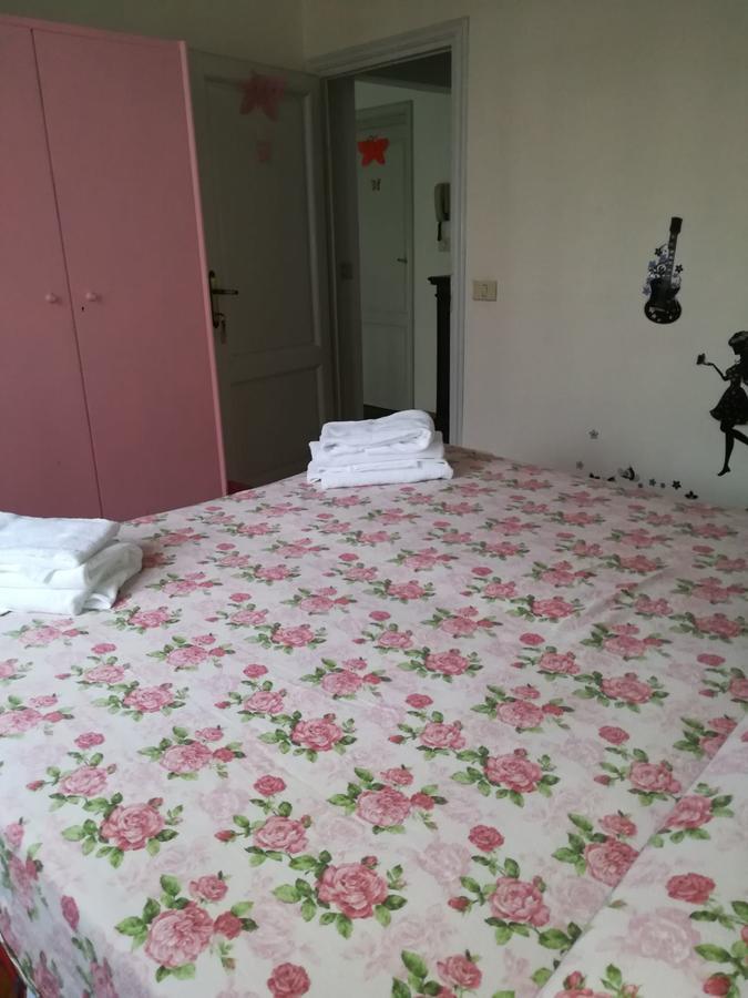 La Villa Nei Fiori Florens Exteriör bild